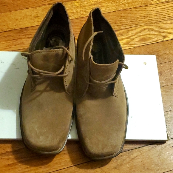 Rockport Chukkas, Men size 7, Brown Suede - Picture 2 of 3